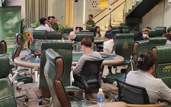 TP.HCM: Hàng chục cảnh sát đột kích sòng bài Poker Aces ở Thảo Điền
