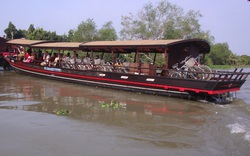 Vĩnh Long: Tăng cường công tác quản lí nhà nước phương tiện thủy nội địa vận chuyển khách du lịch 
