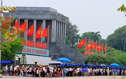 Hà Nội: Tặng 80.000 suất quà cho khách tham quan Lăng Chủ tịch Hồ Chí Minh dịp nghỉ lễ