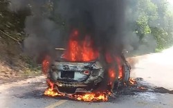 5 người trong gia đình mở cửa chạy thoát thân khi chiếc ô tô bốc cháy