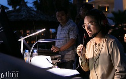 Đạo diễn Hoàng Nhật Nam dùng 2000 bao cát dựng sân khấu trình diễn BST thời trang