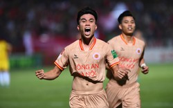 Tiền vệ U22 Việt Nam toả sáng, CLB CAHN ngược dòng giành chiến thắng trước SLNA 