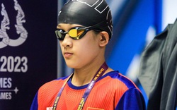 Thần đồng bơi lội 14 tuổi Nguyễn Thúy Hiền “hái vàng” sau SEA Games 32