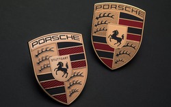 Porsche tốn 3 năm để làm logo mới nhưng phải tinh mắt lắm mới tìm ra điểm khác biệt