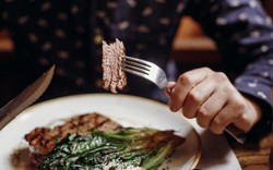 Hai loại thịt nếu ăn nhiều sẽ làm tăng 14% nguy cơ đột quỵ, 'dẫn lối' cho ung thư
