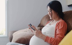 Ngoài ngủ muộn và dùng điện thoại, 4 hành vi này gây ảnh hưởng không tốt tới thai nhi