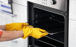3 phương pháp để làm sạch giá đỡ lò nướng hiệu quả