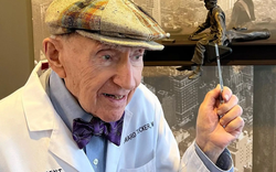 Bác sĩ 100 tuổi chia sẻ 5 bí quyết sống thọ, cái đầu tiên khiến ai cũng ngạc nhiên