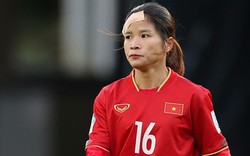 Nhìn cầu thủ nữ Việt Nam khâu 8 mũi, băng đầu thi đấu, ngôi sao phim truyền hình nghẹn ngào nói lời cảm phục