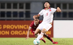 U23 Việt Nam liên tiếp nằm sân vì bị U23 Indonesia phạm lỗi 