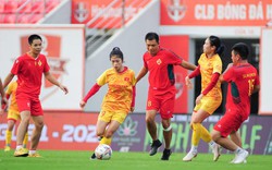Đội tuyển nữ Việt Nam đá tập, thử nghiệm vị trí