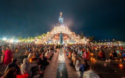 Phật tử khắp cả nước tìm về Núi Bà Đen, Tây Ninh thực hành hiếu đạo mùa Vu Lan