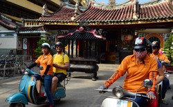 Báo quốc tế ấn tượng đặc biệt với tour du lịch khám phá thành phố Hồ Chí Minh bằng xe Vespa
