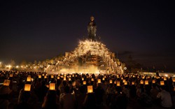Núi Bà Đen, Tây Ninh tổ chức dâng đăng Thứ 7 hàng tuần trong mùa lễ tạ cuối năm