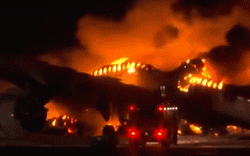 Chùm ảnh hiện trường vụ cháy máy bay Japan Airlines chở gần 400 người tại Nhật Bản
