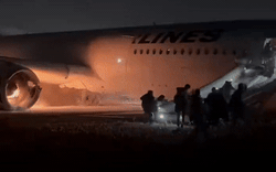 Chi tiết tối quan trọng giúp gần 400 hành khách thoát nạn thần kỳ trong vụ cháy máy bay tại Nhật Bản