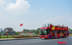 Người dân hào hứng trải nghiệm xe buýt 2 tầng miễn phí ngày Giải phóng Thủ đô