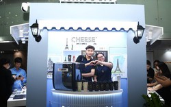 Thêm điểm check-in độc lạ cho bạn trẻ: Galaxy AI Café