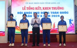 Khen thưởng VĐV, HLV đạt thành tích tốt trong Hội khỏe Phù Đổng toàn quốc lần thứ X