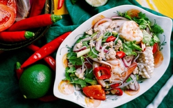 Cách làm món miến trộn hải sản chua cay kiểu Thái chuẩn ngon