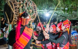 Độc đáo lễ hội đập trống của người Ma Coong