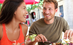 Cẩm nang chăm sóc sức khỏe mùa du lịch