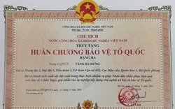 Truy tặng Huân chương bảo vệ Tổ quốc cho Trung tá hy sinh khi giúp dân khắc phục bão