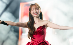 Hòa Minzy tôn nhan sắc với váy công chúa và trang sức PNJ