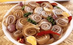 Tiktoker nổi tiếng bật mí cách làm tai heo ngâm nước mắm cho mâm cỗ Tết thêm thơm ngon, đẹp mắt