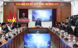 Bộ trưởng Nguyễn Văn Hùng làm việc với Giám đốc Sản xuất toàn cầu - Riot Studios về hợp tác làm phim ở Việt Nam