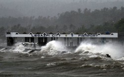 Hàng ngàn người Philippines căng mình chống bão Hagupit