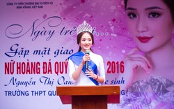Nữ hoàng đá quý Nguyễn Oanh khích lệ đàn em vững vàng ước mơ
