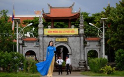 ‘Người đẹp truyền thông’ diện áo dài duyên dáng tại Trường Sa
