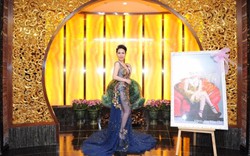 Nữ hoàng doanh nhân Kim Chi diện trang phục nóng bỏng khoe trọn đường cong