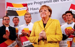 Bầu cử Đức 2017: Bà Merkel quyết giành phiếu, cú hích cực hữu bất ngờ phút chót