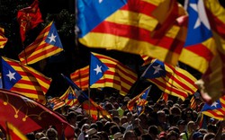 Khủng hoảng Catalan áp đảo, bất lực tìm được lời giải