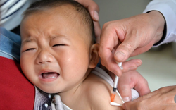  Trung Quốc “rúng động” bê bối vắc-xin giả: Người dân nói gì?