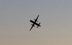 Rượt đuổi trên không: Tiêm kích Mỹ “áp sát” kẻ cắp máy bay