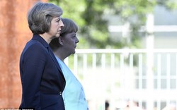 “Lạnh lùng” Theresa May – Angela Merkel: vô ý hay ẩn ý?