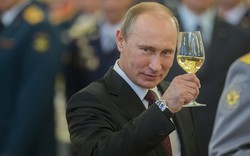 Những bất thường trong cách ăn mừng sinh nhật của Tổng thống Putin