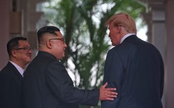 Ngôn ngữ cơ thể ông Trump, Kim: Hồi hộp nhưng tỏ rõ ai có ưu thế hơn