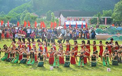 Sôi nổi các hoạt động tại Lễ hội Văn hóa - Thể thao các huyện miền núi tỉnh Quảng Nam lần thứ XIX