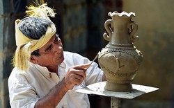 Xây dựng hồ sơ “Nghệ thuật làm gốm truyền thống của người Chăm” đáp ứng các tiêu chí UNESCO