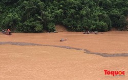Lai Châu: Sạt lở đất đá khiến một thanh niên bị nước sông Đà cuốn trôi
