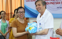 Bệnh viện Phụ sản Trung ương cứu sống thành công trẻ sinh non nặng 500 gram