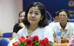 Diễn viên Mai Phương bị ung thư phổi rơi nước mắt ngày xuất viện