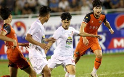 HLV Graechen: “Công Phượng hiếm khi chơi tồi 2 trận liên tục”