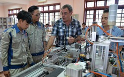 Chuyên gia Pháp mong muốn nâng tay nghề kỹ thuật viên Việt Nam lên tầm thế giới