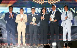 Đánh bại “Vua phá lưới”, Đinh Thanh Trung giành danh hiệu Quả bóng vàng 2017