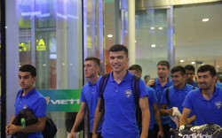 Đến Nội Bài lúc nửa đêm, Olympic Uzbekistan sẵn sàng để U23 Việt Nam “đòi nợ”
